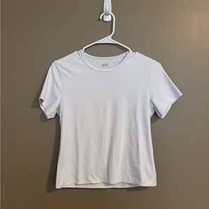 Uniqlo White Short Sleeve Women's Tee